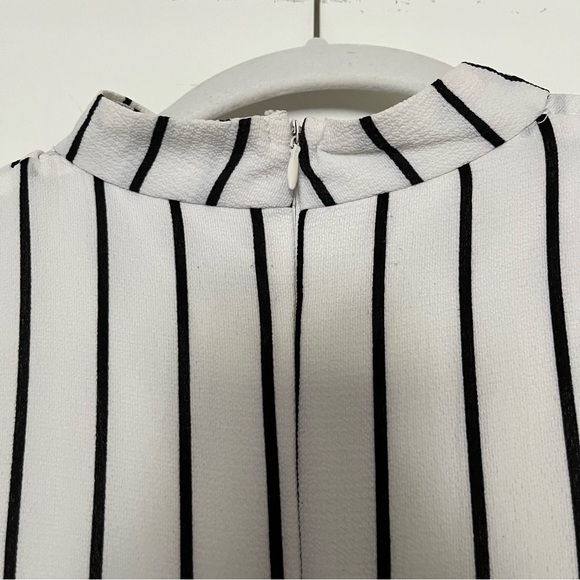 LF Striped Romper - Picture 5 of 6